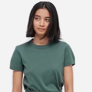 Uniqlo Basic Tee